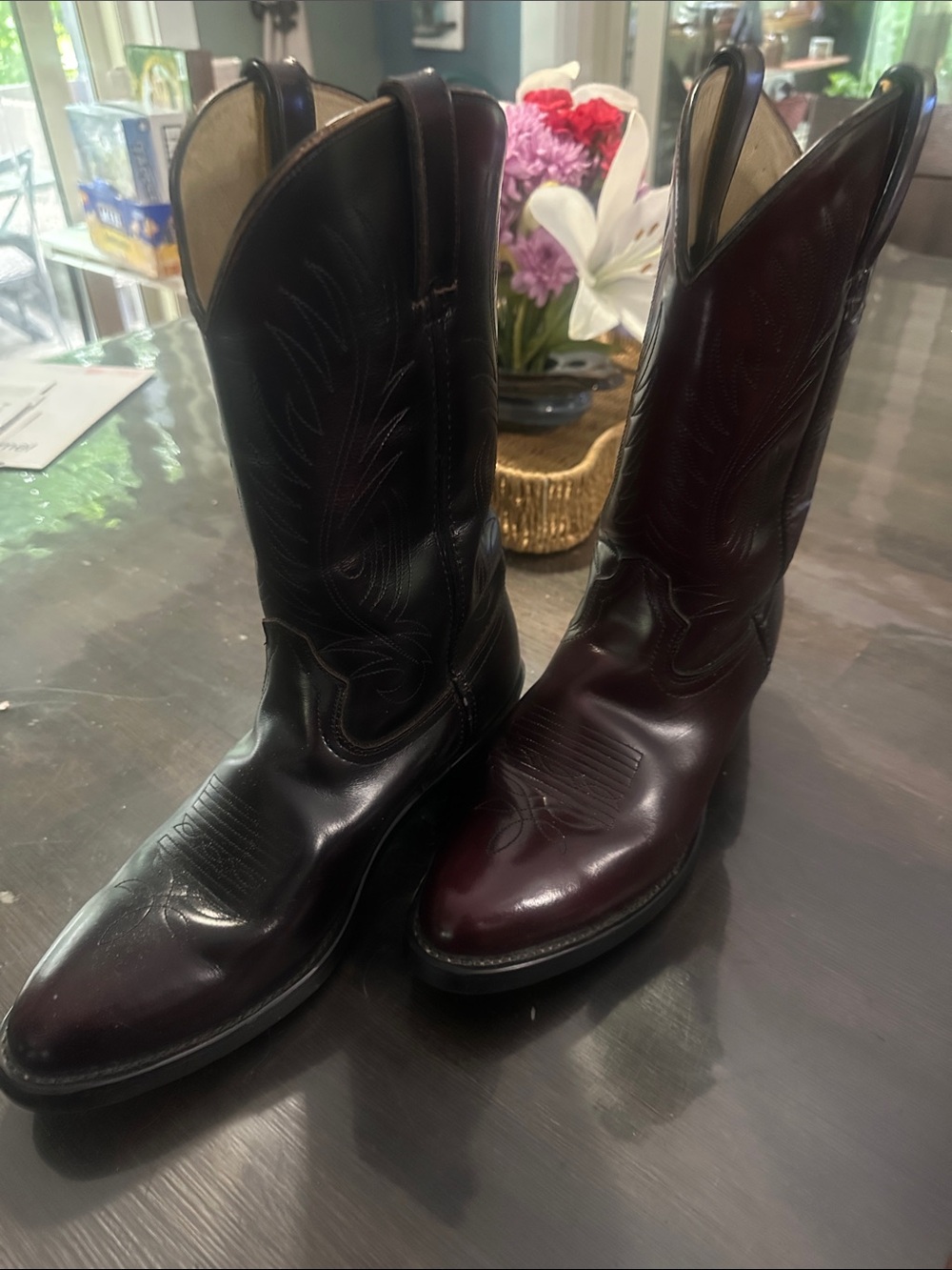 Durango Men's Two-Tone Black and Burgundy Western Boots
